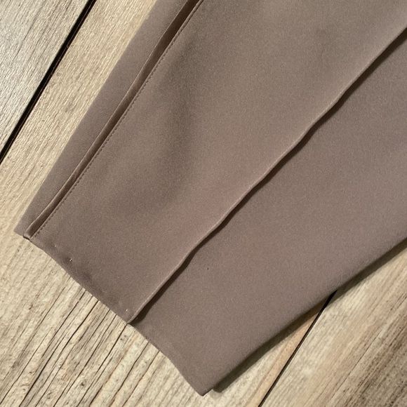 Athleta Endeavor Olive Green Pants Size 10 - Picture 5 of 8